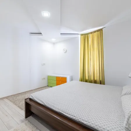 Old Town Colorful Two-bedroom * سراييفو