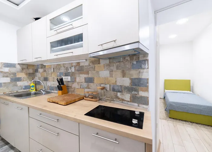 Old Town Colorful Two-bedroom Appartement